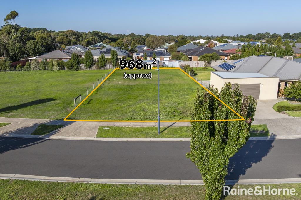 22 Bluegum Cct, Riddells Creek, VIC 3431