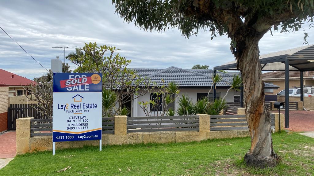 16 Gatton Way, Embleton, WA 6062