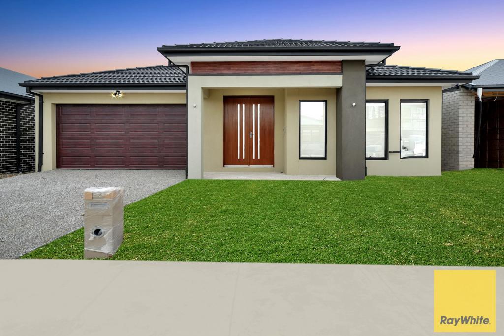 15 Farmingdale St, Manor Lakes, VIC 3024