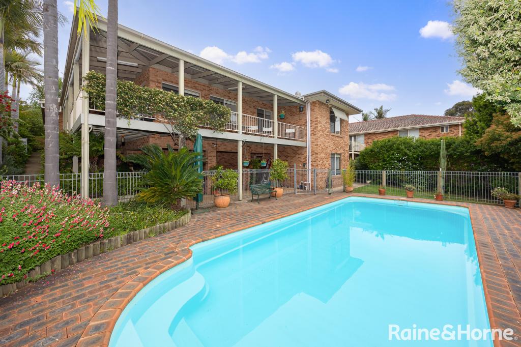 37 AMAROO ST, KOORINGAL, NSW 2650