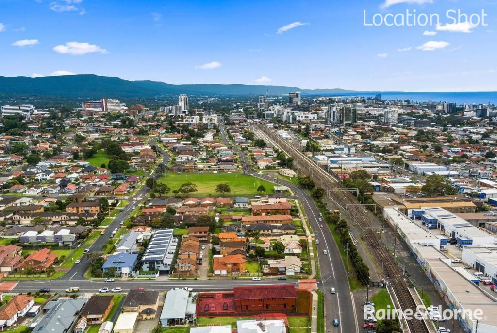 3/110-112 Gladstone Ave, Coniston, NSW 2500