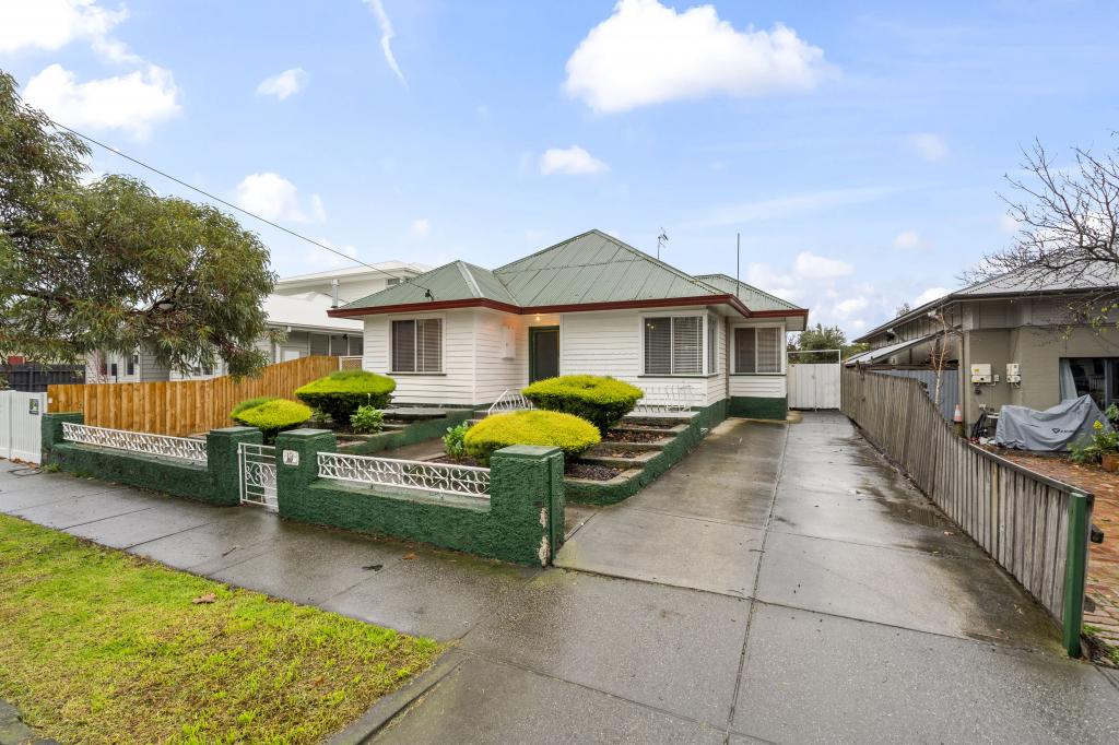 10 Hotham St, Seddon, VIC 3011