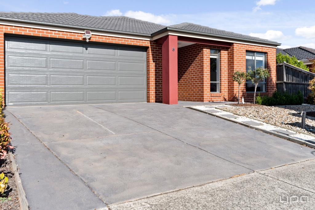 8 SHOAL CCT, DOREEN, VIC 3754