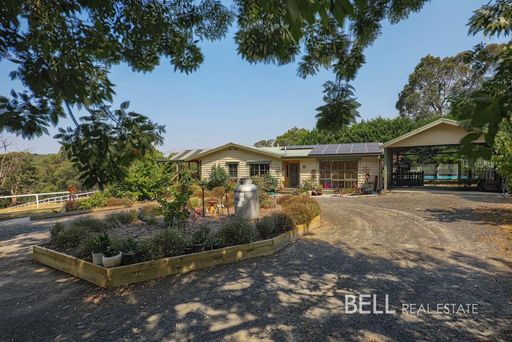 14 Coopers Rd, Macclesfield, VIC 3782