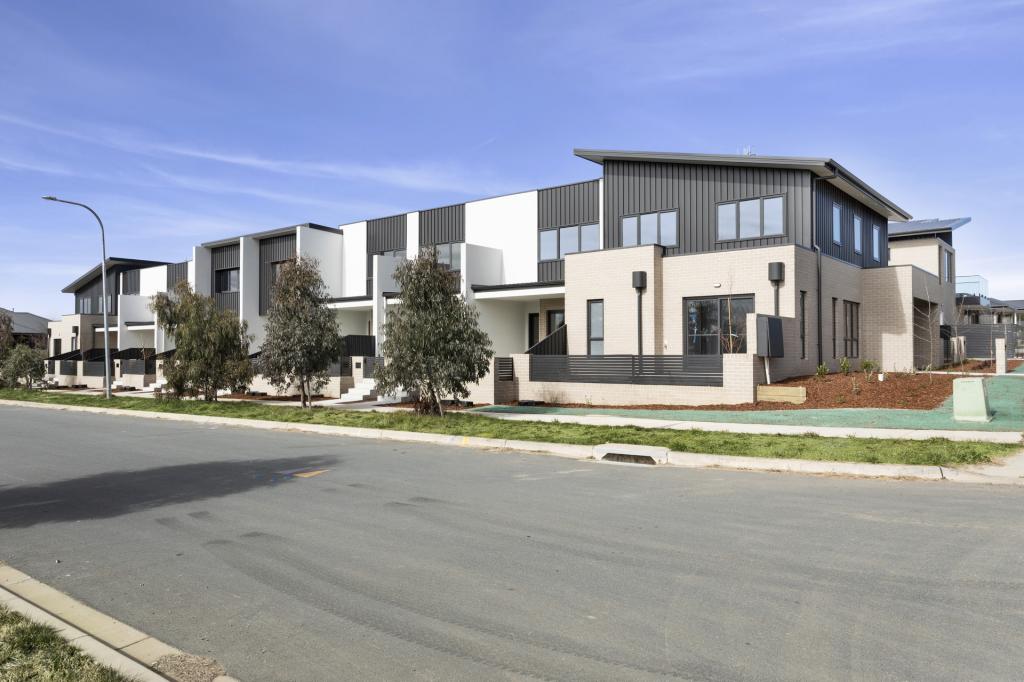 10 BORG ST, GOOGONG, NSW 2620