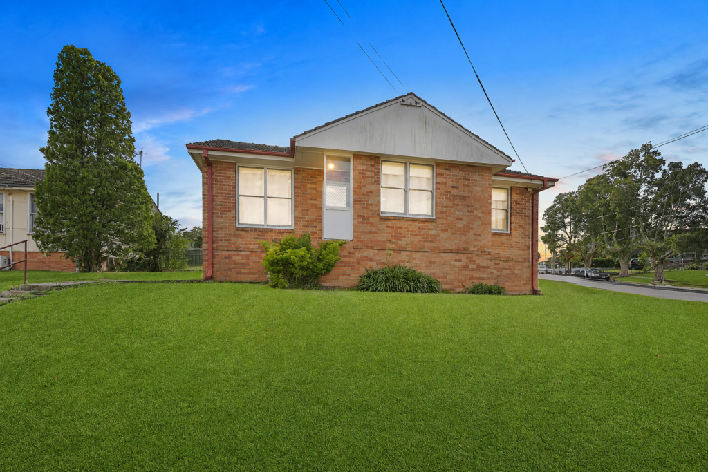 109 Kennedy Pde, Lalor Park, NSW 2147
