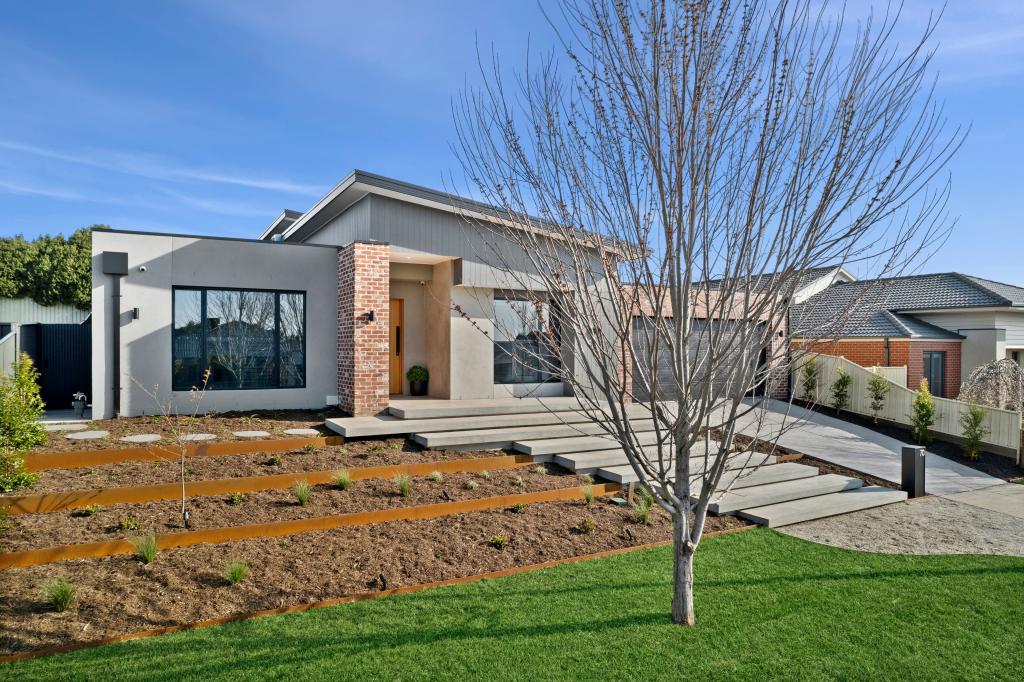 70 Warren St, Kyneton, VIC 3444