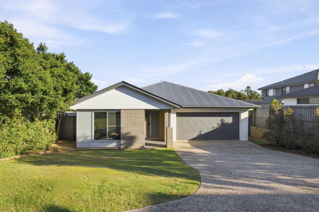 8 Pelion St, Bridgeman Downs, QLD 4035