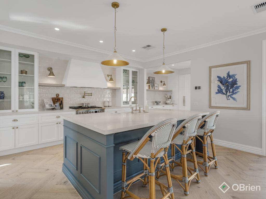 231 Honour Ave, Clyde North, VIC 3978