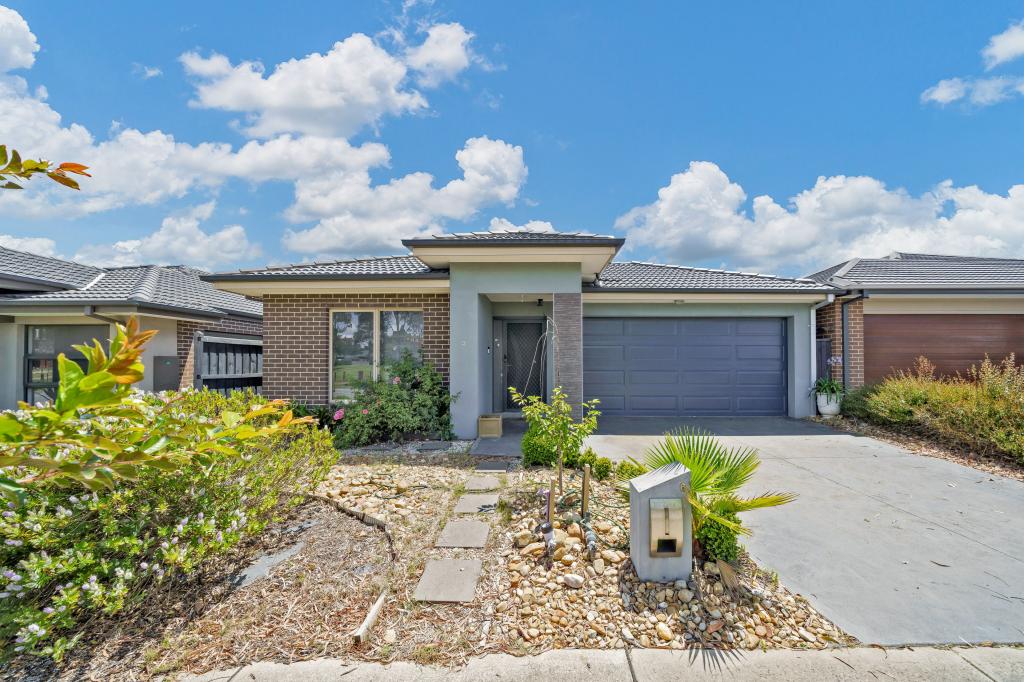 6 Harvard St, Cranbourne West, VIC 3977