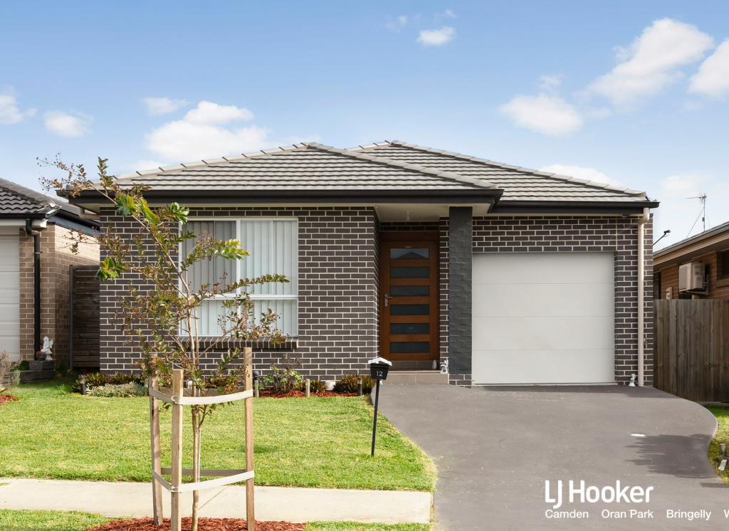 12 PARROTT ST, ELDERSLIE, NSW 2570