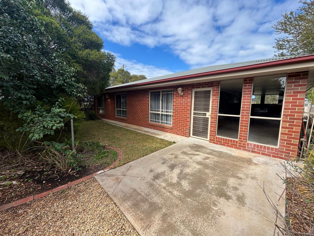 Unit A 24-26 Uri St, Darlington Point, NSW 2706