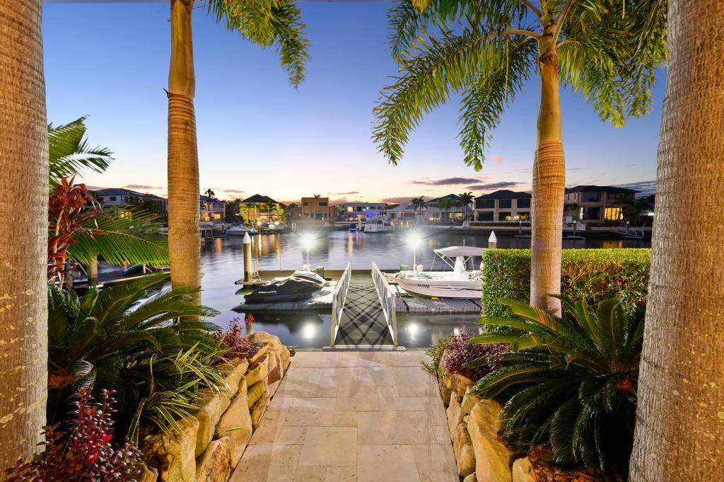 28-30 The Peninsula, Paradise Point, QLD 4216