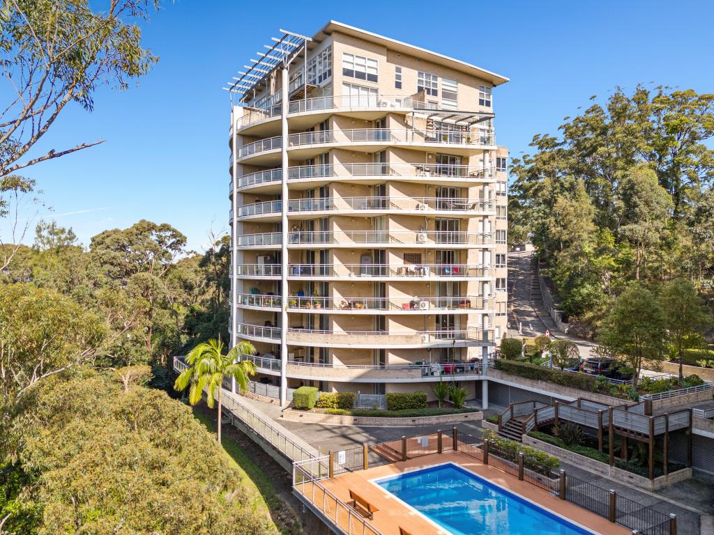 251/80 John Whiteway Dr, Gosford, NSW 2250