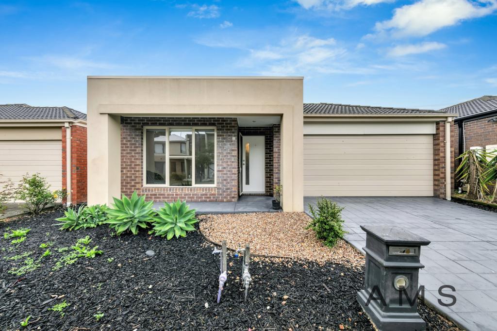 22 Huntingfield St, Craigieburn, VIC 3064