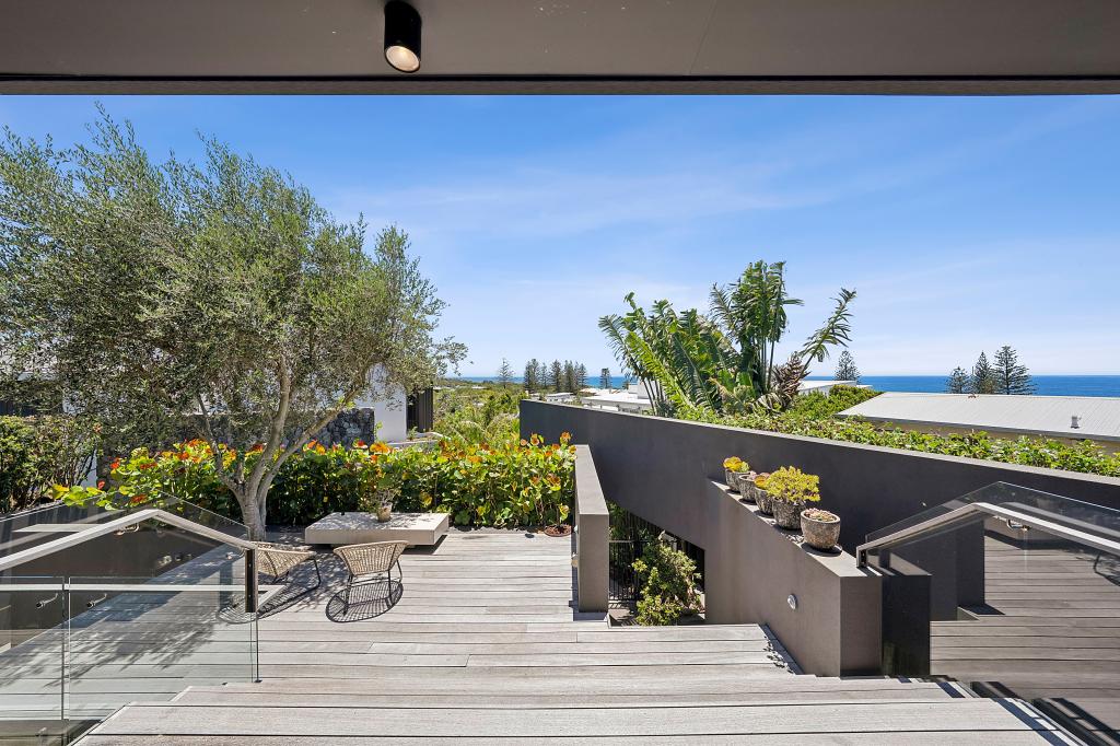 204 David Low Way, Peregian Beach, QLD 4573