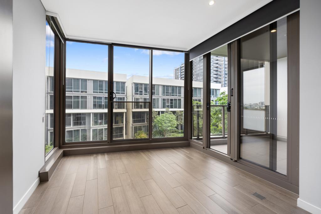 613/3 Foreshore Pl, Wentworth Point, NSW 2127