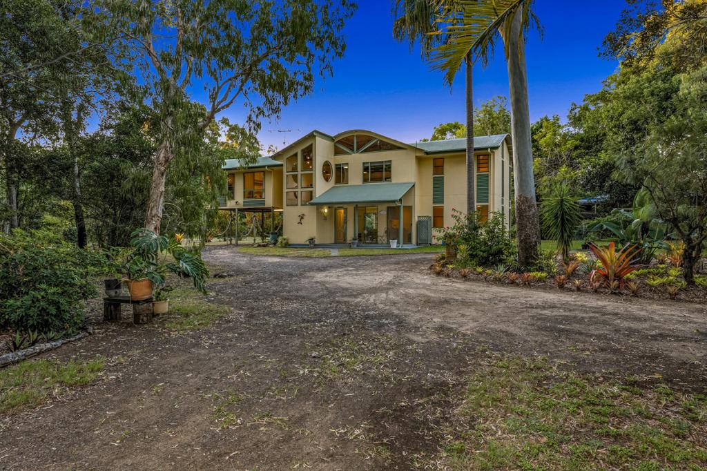 24 Kingfisher Cres, Moore Park Beach, QLD 4670