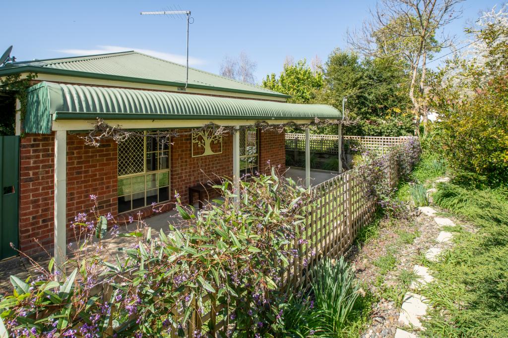 1446 BURROWS RD, LAVINGTON, NSW 2641