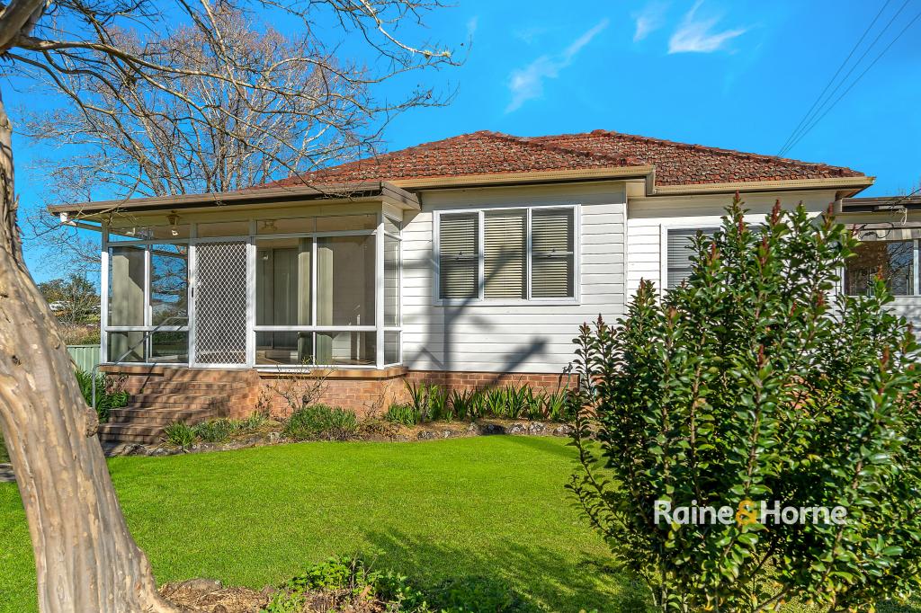 1 DENISON ST, GLOUCESTER, NSW 2422