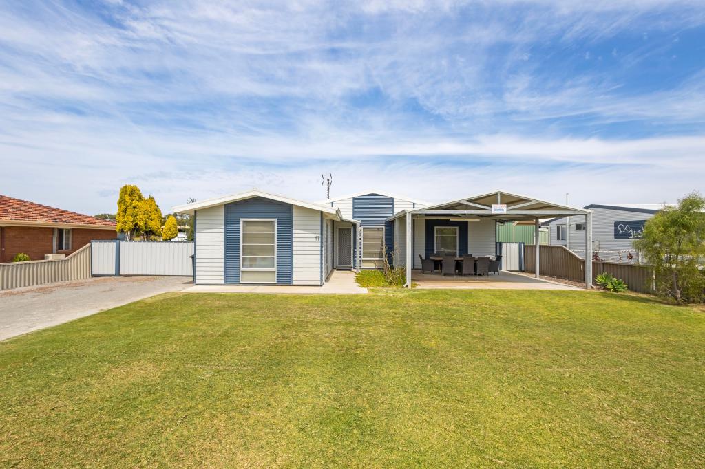 17 Westlake Way, Jurien Bay, WA 6516