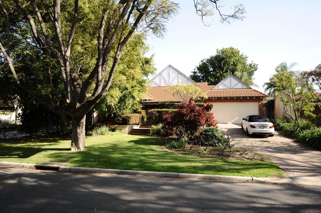 5 Nisbet Rd, Applecross, WA 6153