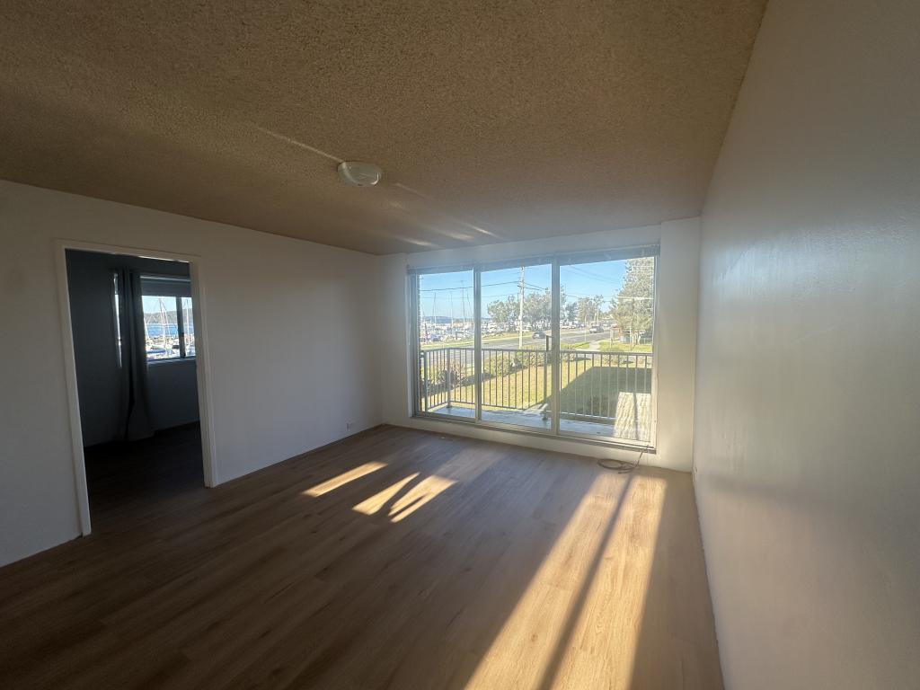 8/84 Beach Rd, Batemans Bay, NSW 2536