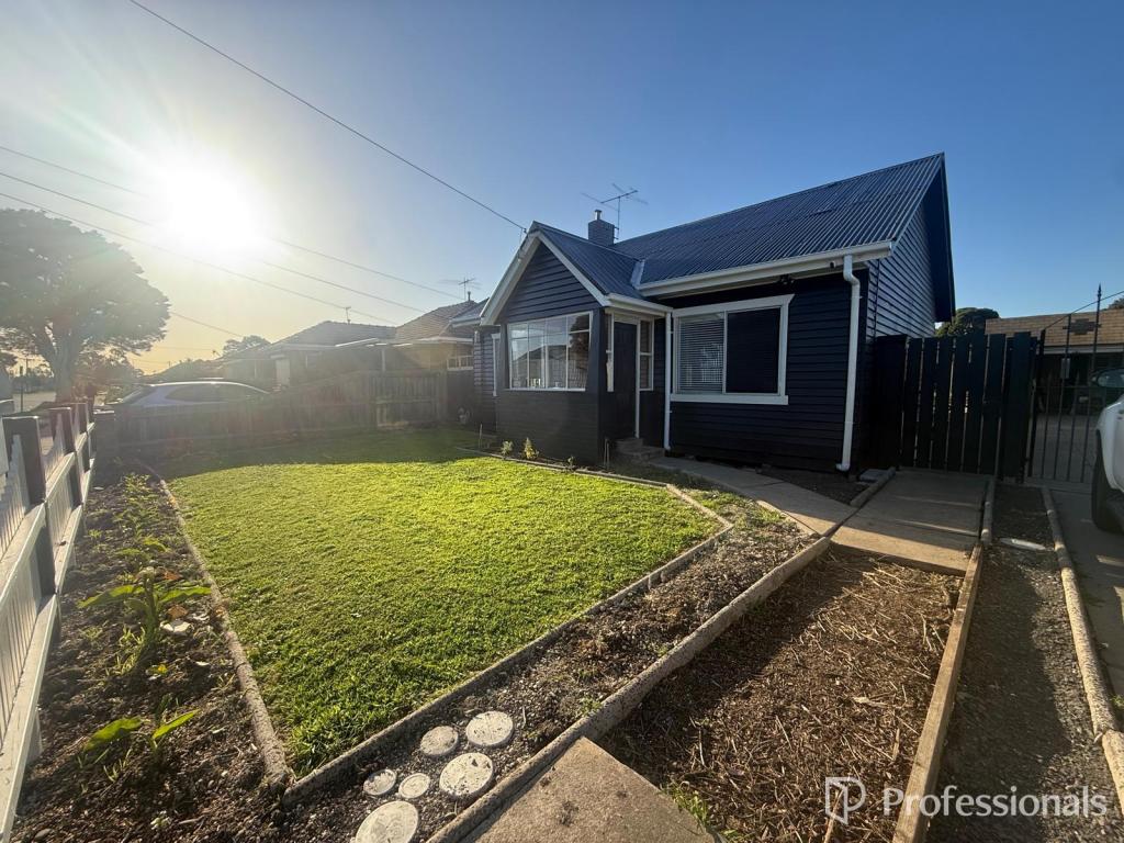 16 Barwon Ave, Sunshine North, VIC 3020
