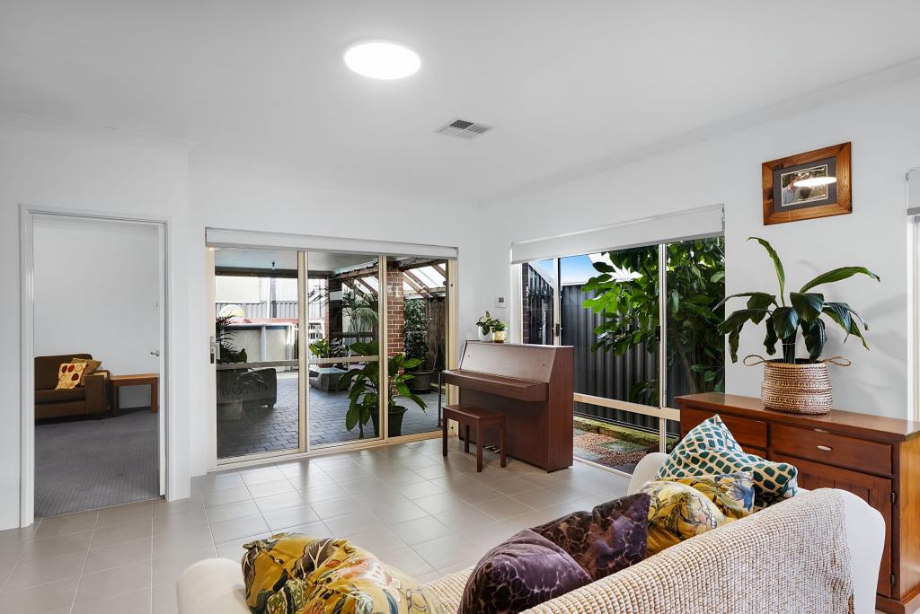 4 GLENWHAN LINK, LANDSDALE, WA 6065