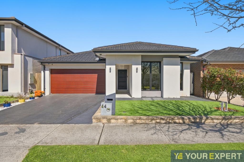 44 BOTANY WAY, CRANBOURNE EAST, VIC 3977