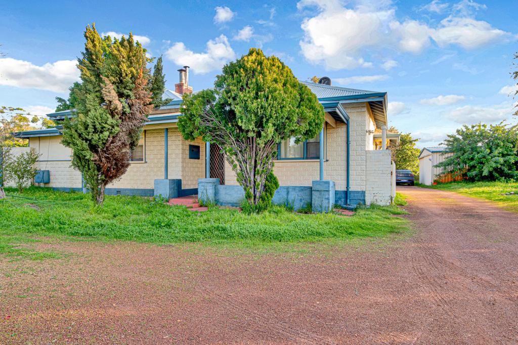 11 Westfield St, Maddington, WA 6109