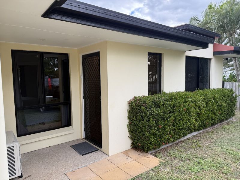1/30 Banksia Ct, Cannonvale, QLD 4802