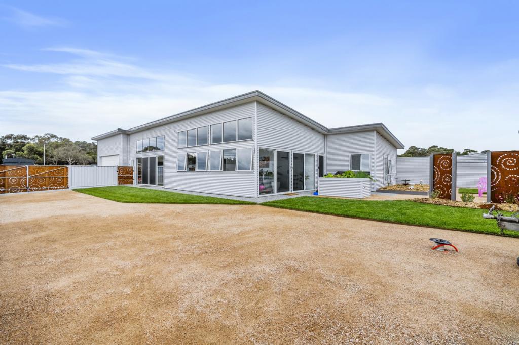 27 Kunzea Cct, Coles Bay, TAS 7215