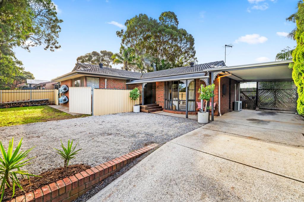 17 Sunnymeade Dr, Aberfoyle Park, SA 5159