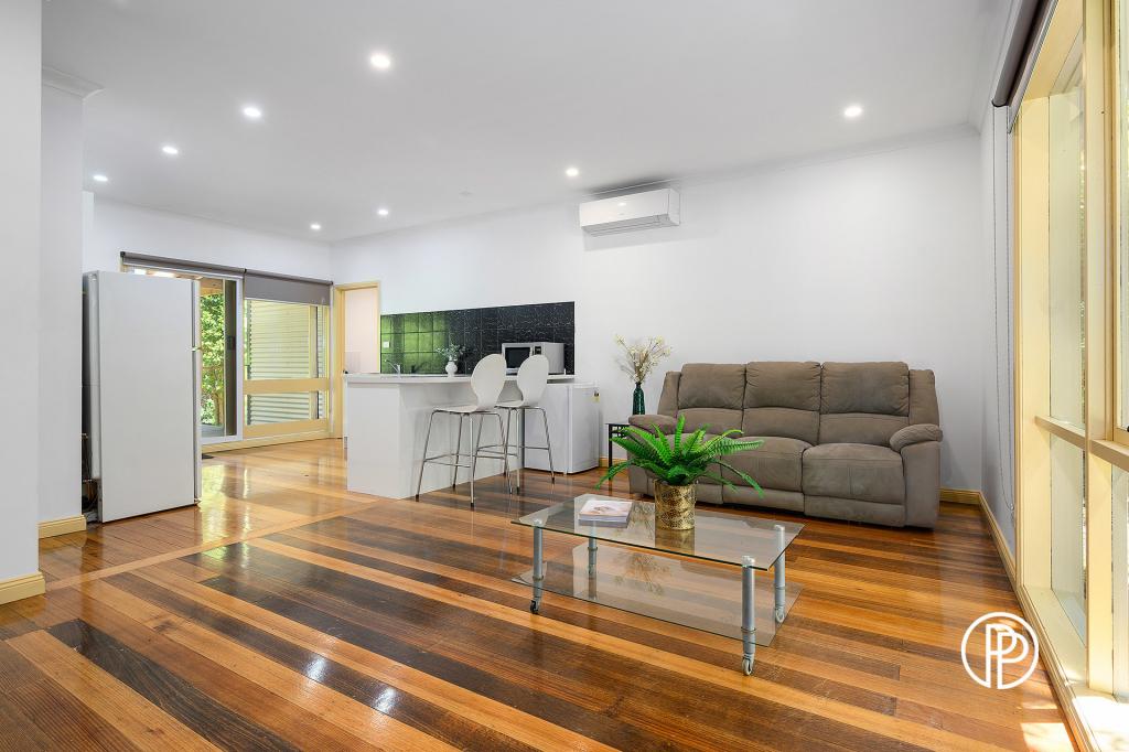 4 Lincoln Rd, Warburton, VIC 3799