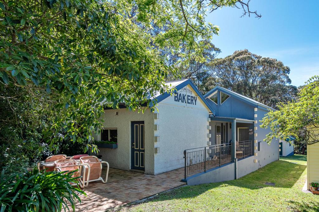 10 Hood Cres, Tuross Head, NSW 2537