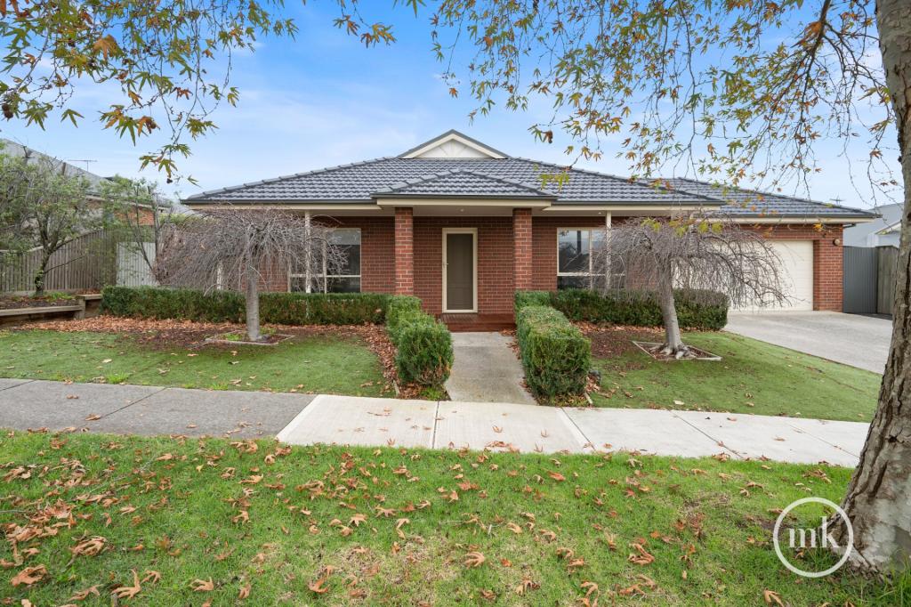 10 Thoroughbred Bvd, Doreen, VIC 3754