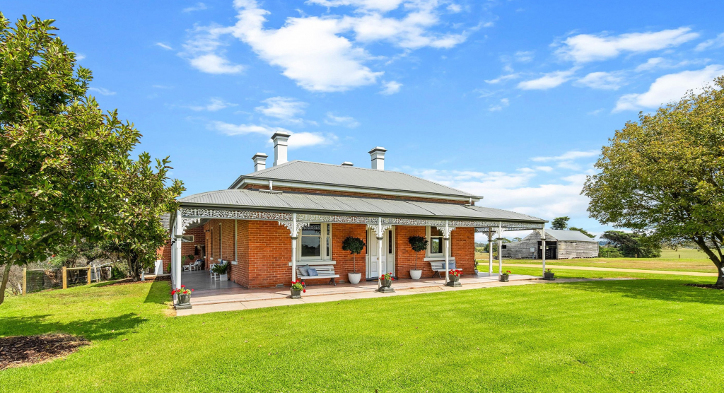 668 Maffra-Sale Rd, Bundalaguah, VIC 3851