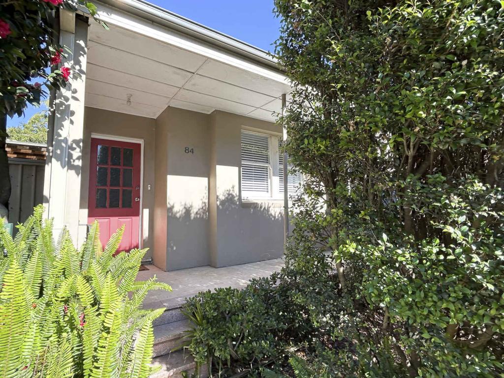 84 Station St, Tempe, NSW 2044