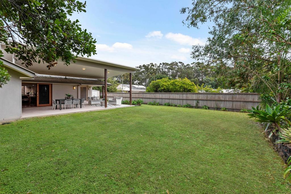 4 CONSTELLATION CRES, BRIDGEMAN DOWNS, QLD 4035