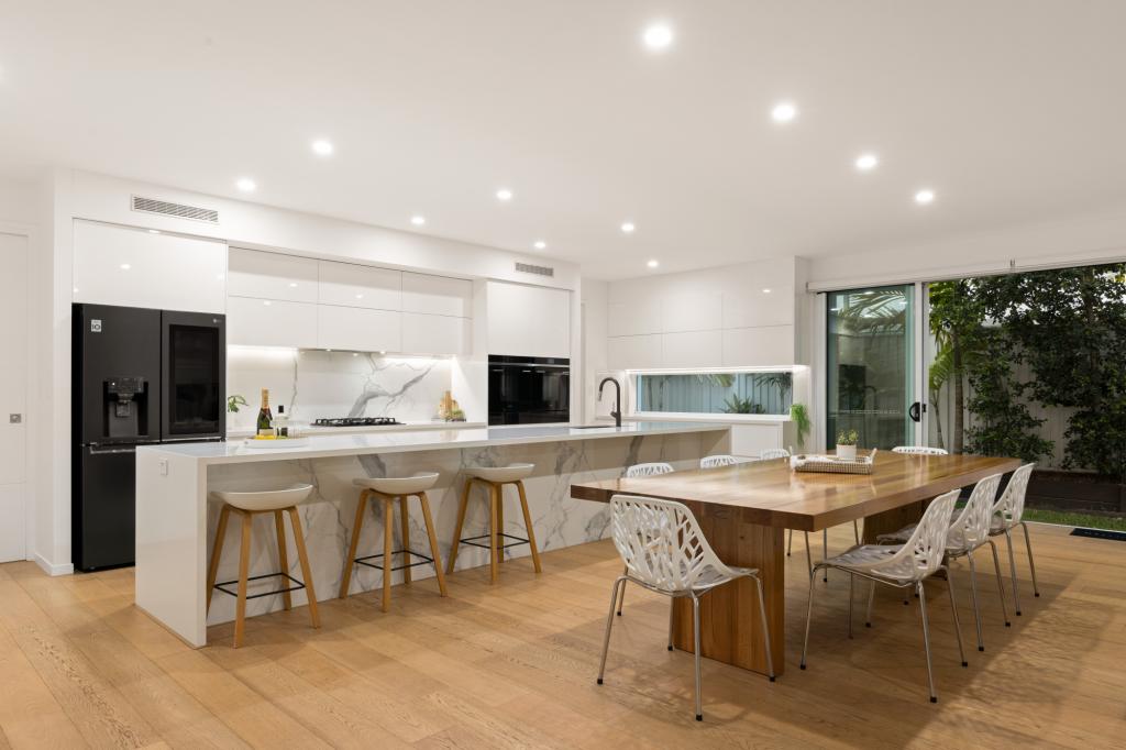 32 Tombarra St, Mooloolaba, QLD 4557