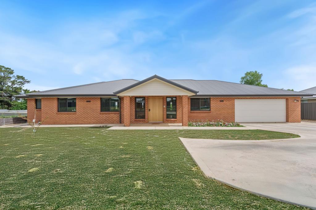 33 Graham Cres, Crookwell, NSW 2583