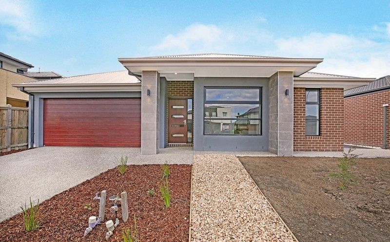 25 Monomeath Dr, Mickleham, VIC 3064