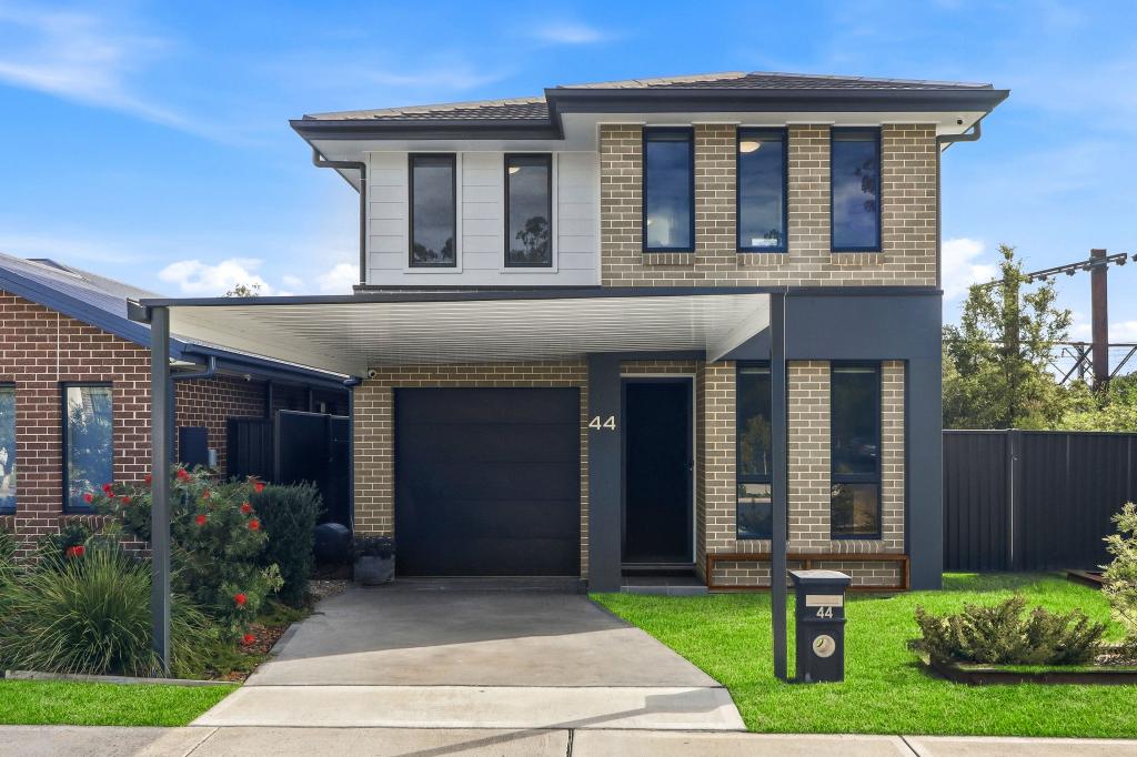 44 KIRSH ST, WERRINGTON, NSW 2747