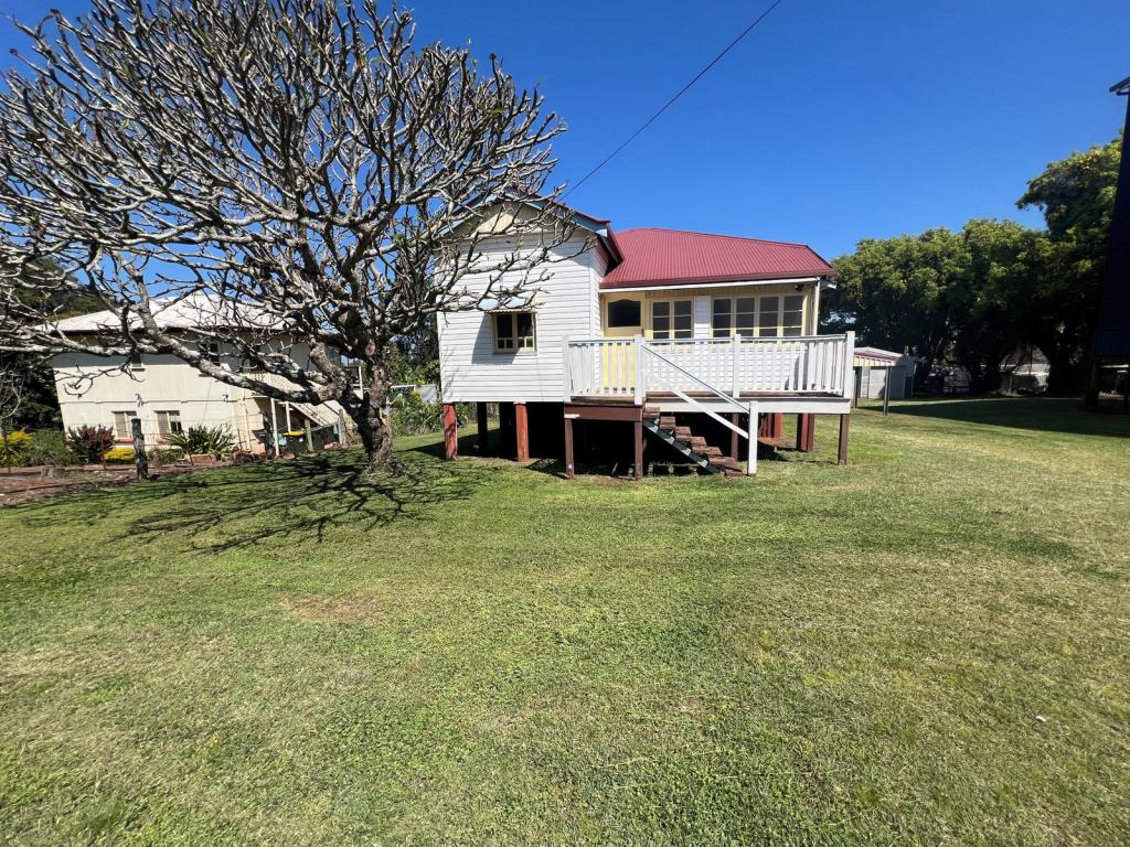 16 Macrossan St, Childers, QLD 4660