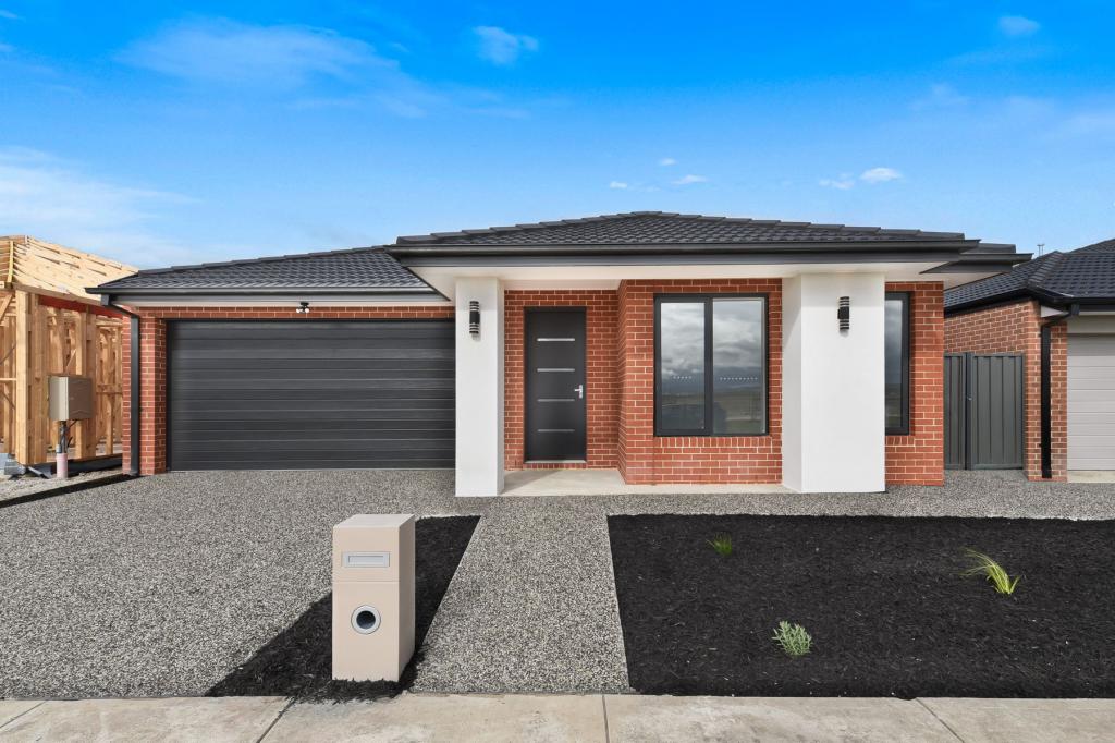 126 BELLAVITA AVE, CLYDE, VIC 3978