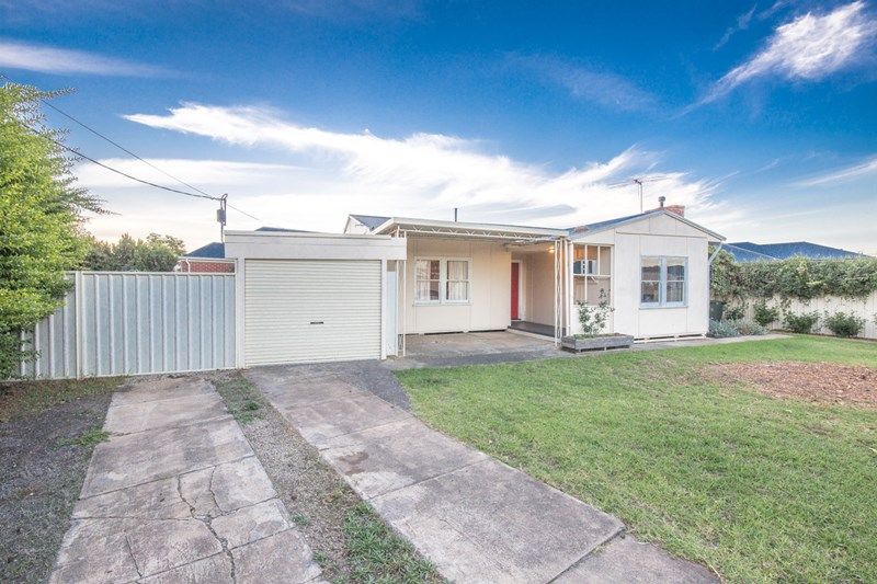 21 BIRDWOOD RD, GREENACRES, SA 5086
