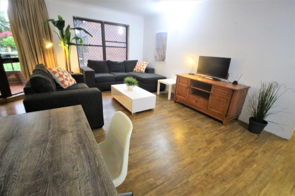 3/22 Carr St, St Lucia, QLD 4067