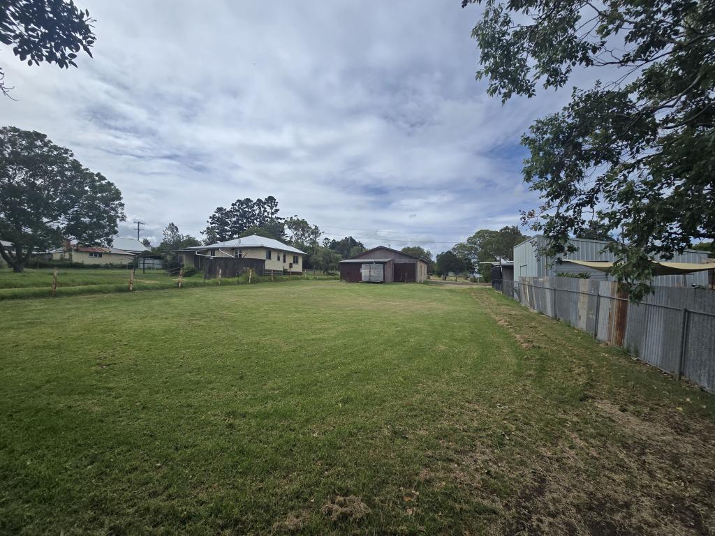 11 Boundary St, Haden, QLD 4353