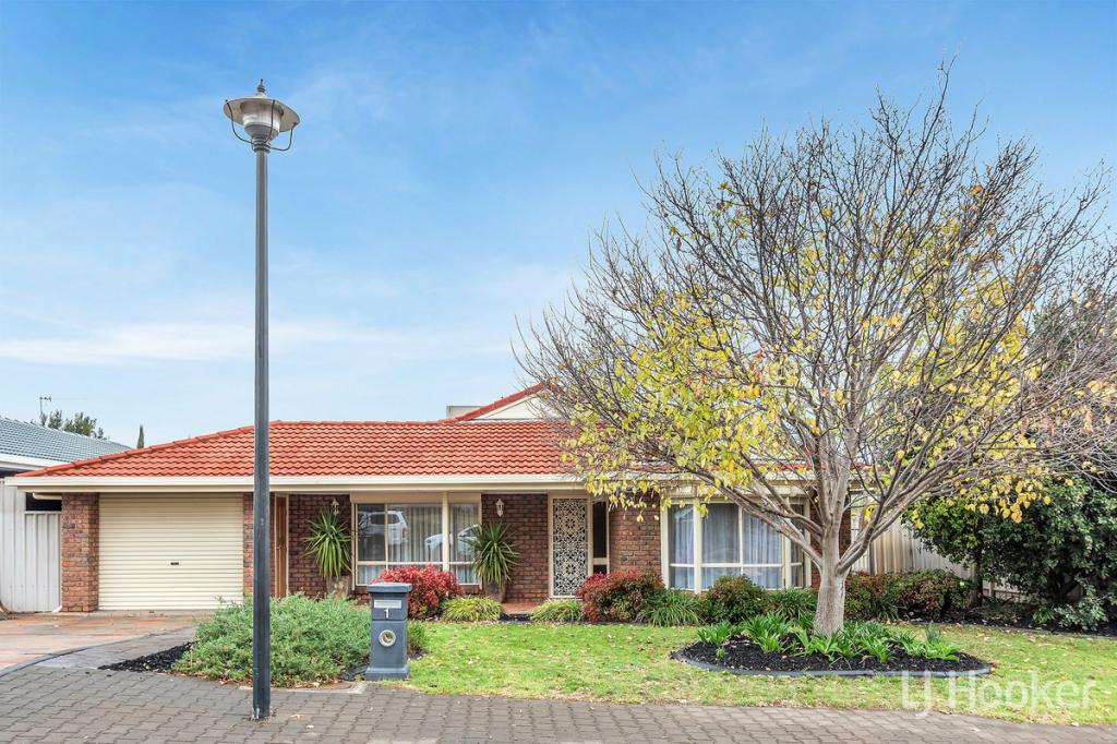 1 Taunton Cres, Craigmore, SA 5114